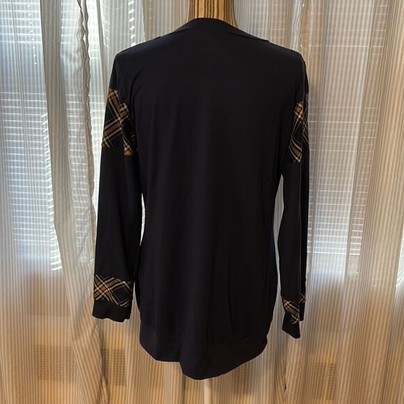 𝅺ACTING Pro. Large. Navy shirt with yellow/white plaid - Picture 2 of 8